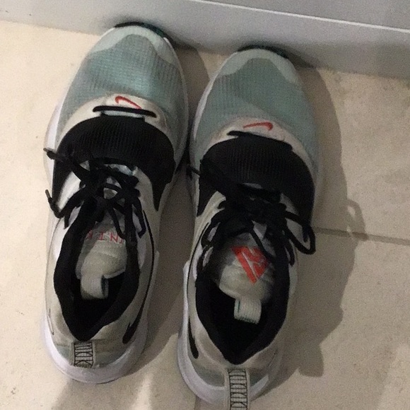 Giannis Nike zoom freak 3, pretty good condition. - Picture 3 of 4